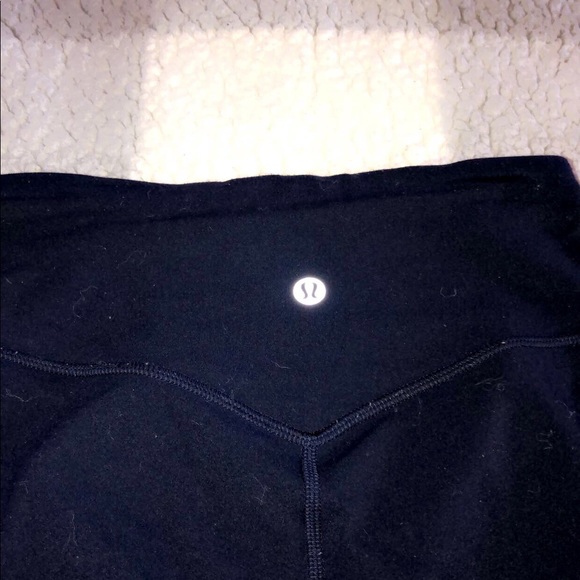 Lululemon - Picture 3 of 6